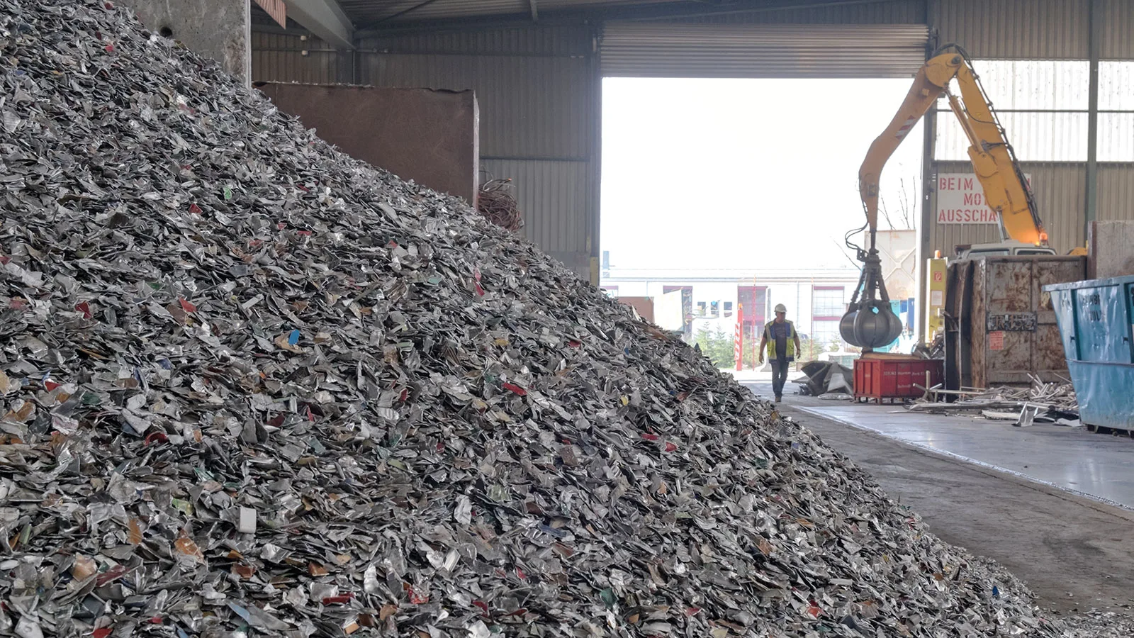 Secondary aluminum ingots for circular supply chains.